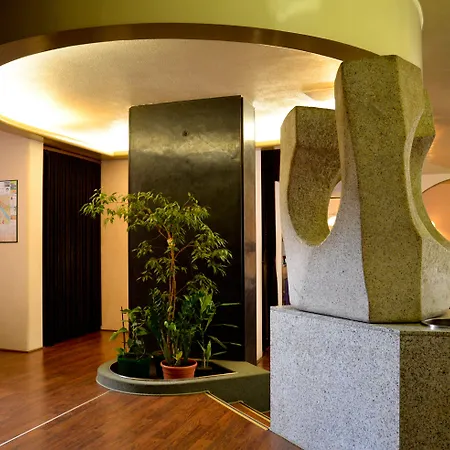 オテル サリエリ 3*