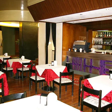 オテル サリエリ 3*