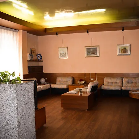 オテル サリエリ レニャーゴ