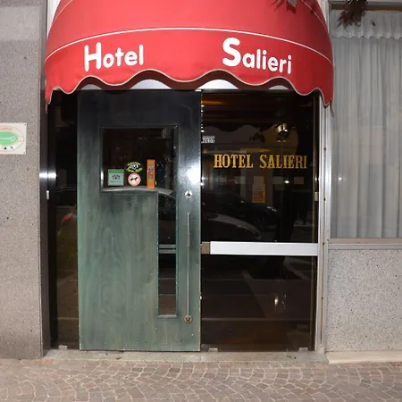 Salieri Hotel 3*